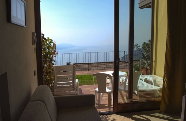 Beautiful apartment with terrace and fantastic lake view