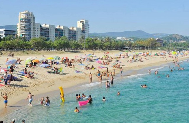 BEAUTIFUL APT. MATARO (Barcelona)30kms from Barcelona city. 2 persons/apt.