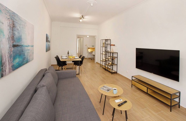 Beautiful apt near the sea by GHH