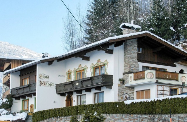 Beautiful apartment for 5 people with WIFI, TV, terrace and parking