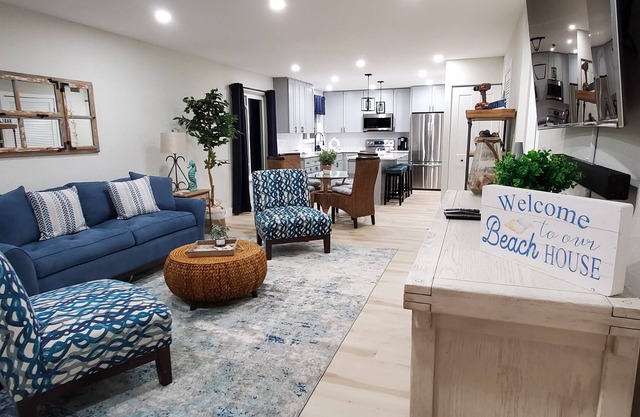 Beautiful Beach Front Building & Patio, Private Beach Closet & Beach Entrance