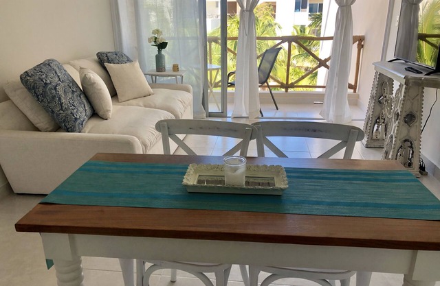 Beautiful Beach Condo, for Relaxing and enjoy life.