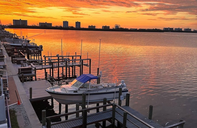 Beautiful Beach Home on Nettles Island with Private Beach Access