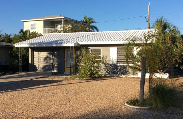Beautiful Beach Cottage In Treasure Island