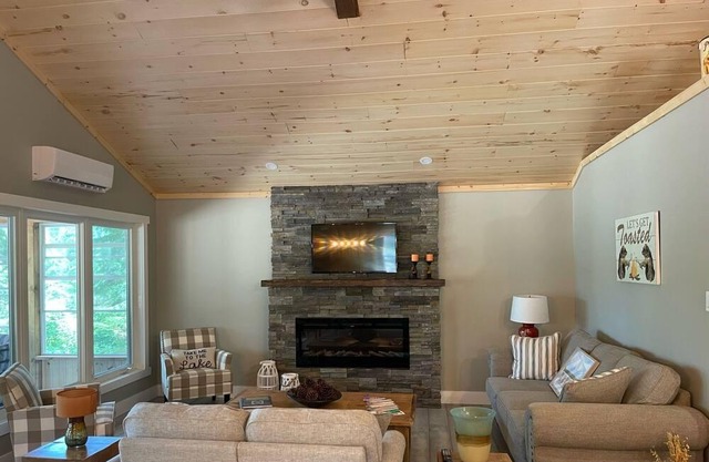 Beautiful brand new Cottage for rent in Otter Lake, QC, on beautiful Clarke Lake