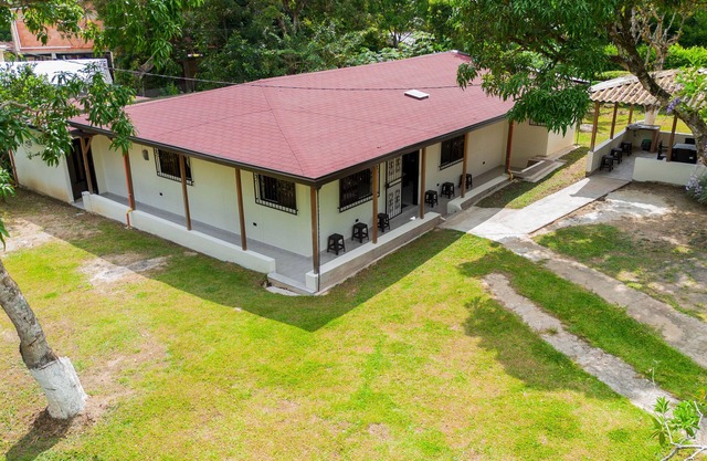 Beautiful brand new, estate just five minutes from the urban center of Cisnerosn