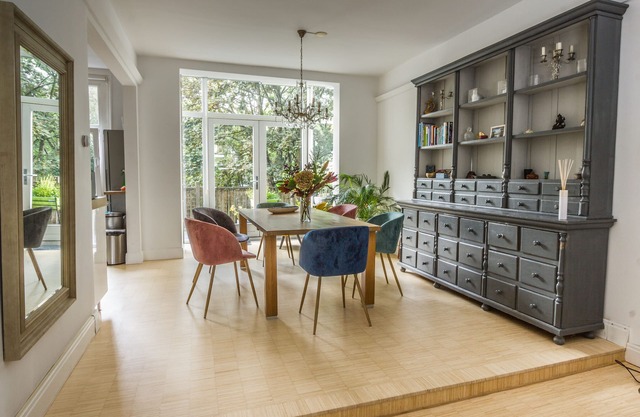 Beautiful&Bright|Central Located| Private&Triple Glass Isolated|W Big Balcony