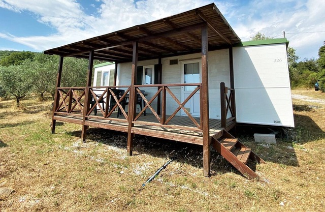 Beautiful bungalow with shared pool