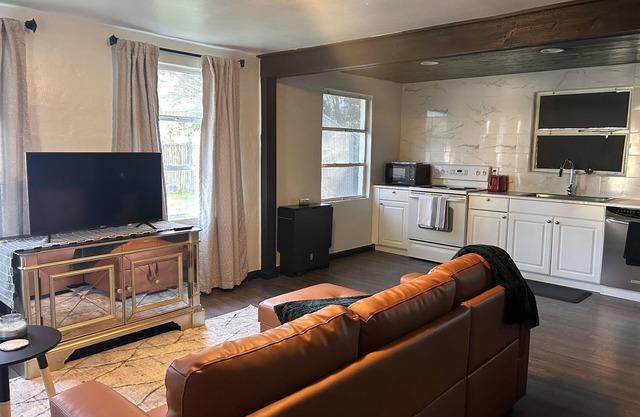 Beautiful Bungalow - 20 mins from Fort Rucker