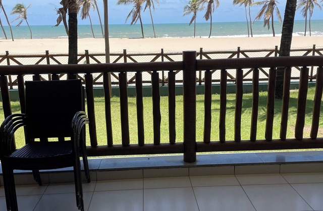 BEAUTIFUL BUNGALOW, SEA VIEW, STANDING ON THE SAND