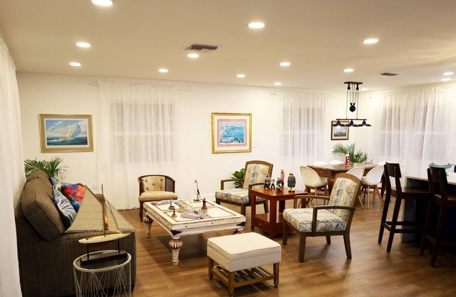 Beautiful Captains villa at historic Rockledge neighborhood