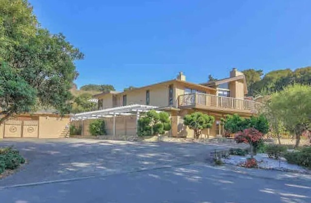 Beautiful Carmel Housen