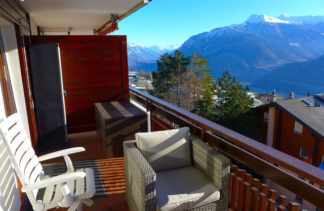 Beautiful apartment for 5 people with WIFI, TV, balcony and parking