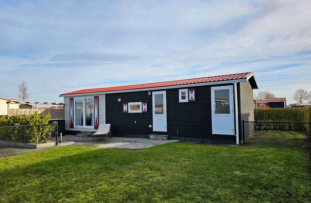 Beautiful chalet on the Zeeland coast