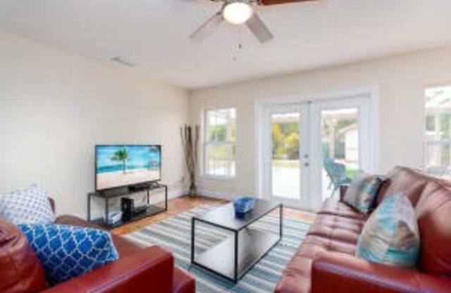 Beautiful Completed Remodeled Home Near Downtown
