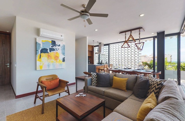 Beautiful Condo in the heart of Zona Romantica! 2BD Condo for rent in Old Town,