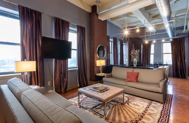 Beautiful condo overlooking Niagara Falls state park