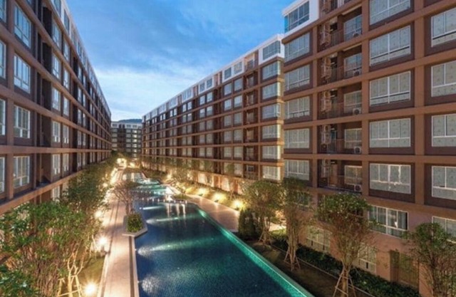 Beautiful condo with Swimming pool and Gym in Kathu