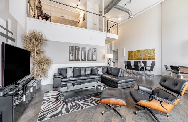 Beautiful, contemporary loft located in the heart of Scottsdale