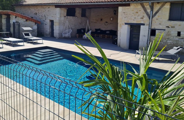 Beautiful cottage with swimming pool (3 stars)