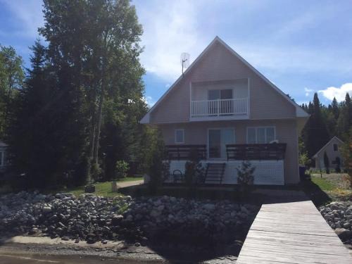 Beautiful cottage on Lake Abitibi