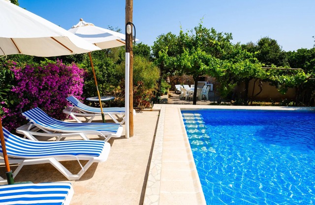 Beautiful Country House with Pool, Wi-Fi, Garden and Terrace