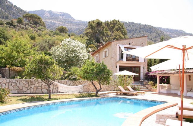 Beautiful Country Villa With Private Pool & Huge Garden
