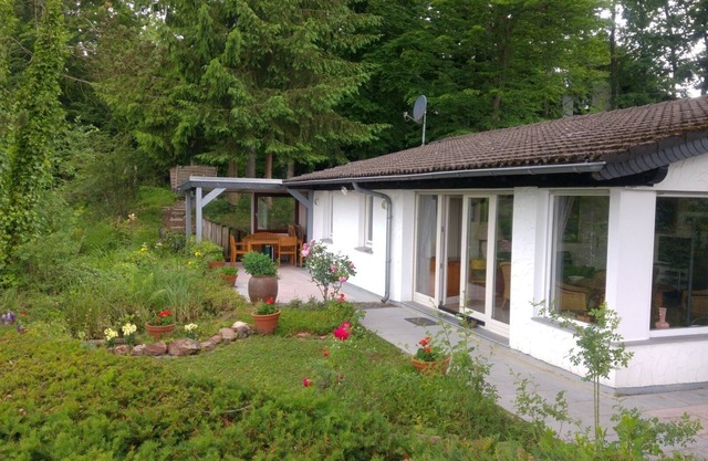 Beautiful detached holiday home with a sunny location and panoramic views