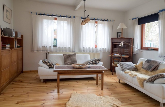 Beautiful detached vacation home in the popular east of the island.