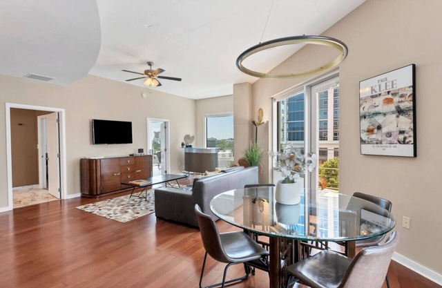 Beautiful Downtown Condo 1/1