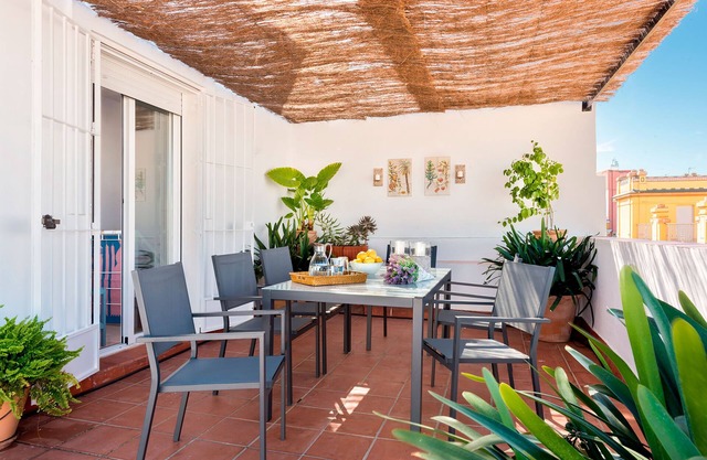 Beautiful Duplex Penthouse with Private Terrace. Alfalfa T.