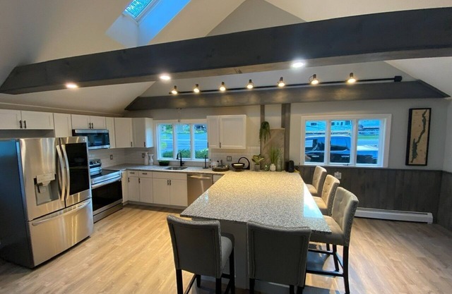 Beautiful Estate In Bolton Landing with Pool and Beach