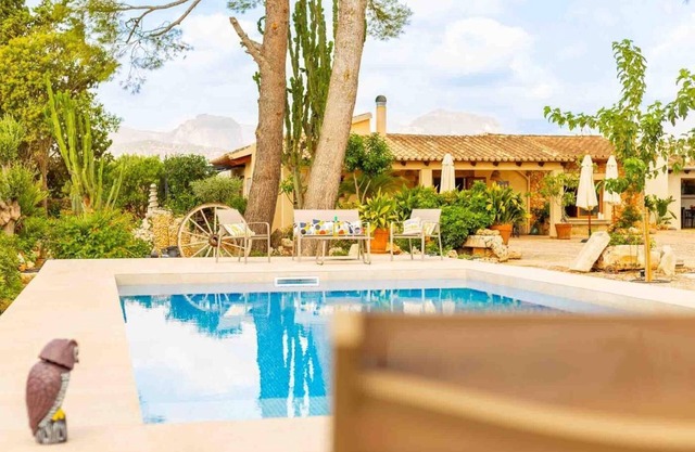 Beautiful family friendly finca in Binissalem, with private pool.