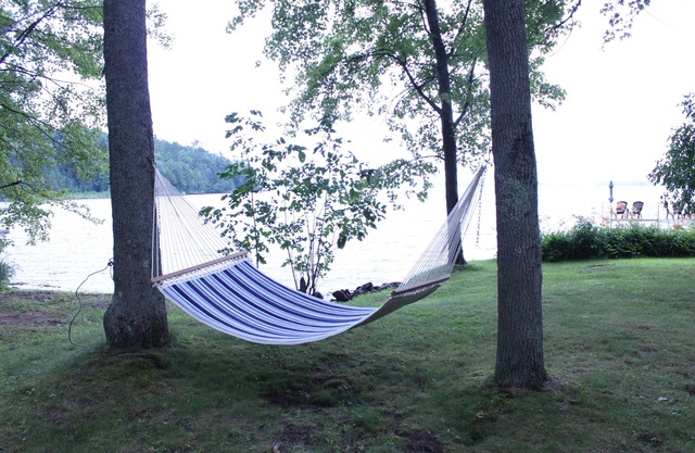 Beautiful, Family-friendly lakefront Cottage on a popular sandbar.
