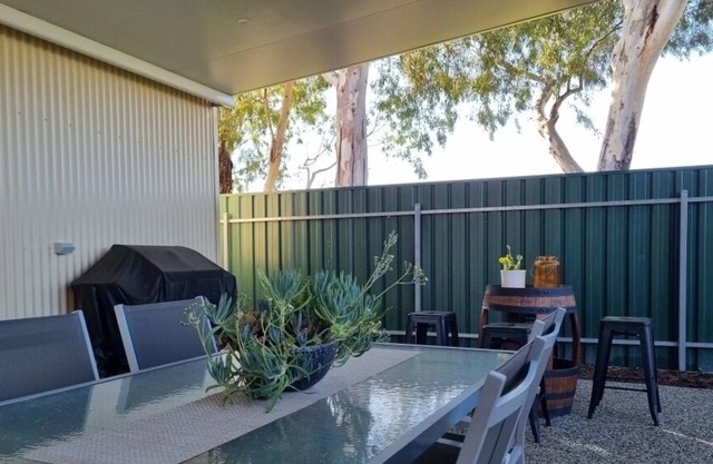 Beautiful family home in a quiet cul-de-sac wedged between Adelaide city and sea