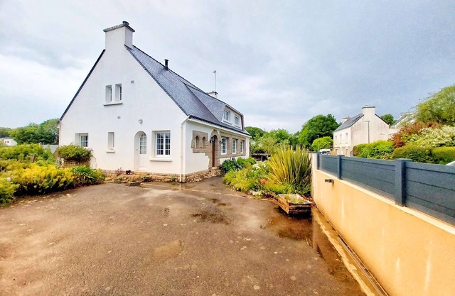 Beautiful family house in Meucon