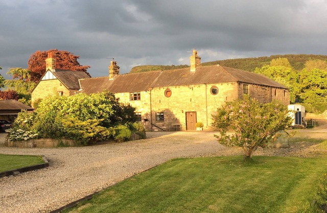 BEAUTIFUL FARM STAY AT THE SADDLERY CHESHIRE