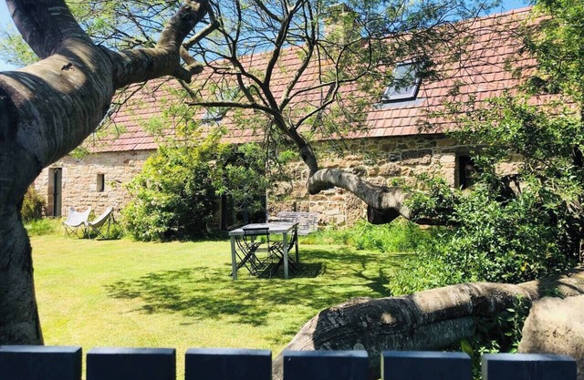 Beautiful farmhouse in the heart of Trégastel, Beautiful farmhouse in the heart of Trégastel