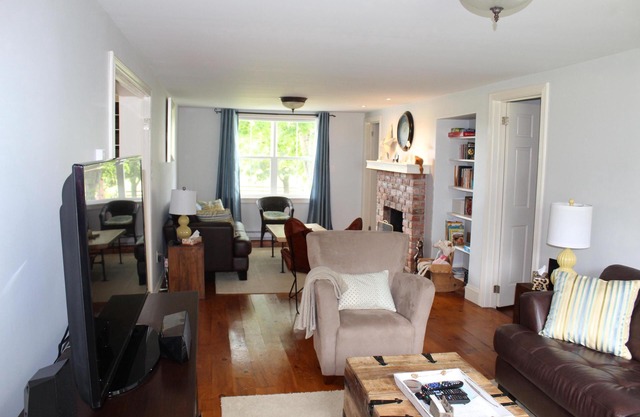 Beautiful Farmhouse minutes from National Park Beaches and Golf!