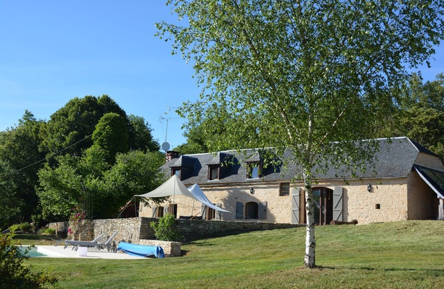 Beautiful farmhouse surrounded by nature with swimming pool - Périgord Noir