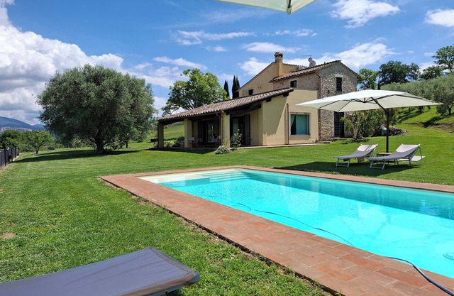 Beautiful farmhouse with pool in Calvi dell'Umbria 30 min. from Rome