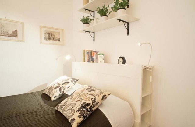 Beautiful flat in CITY CENTER. 10 min from central station 1 min from metro.