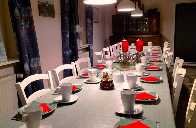Beautiful Frisian house with sauna near the North Sea Group house! Pet friendly!