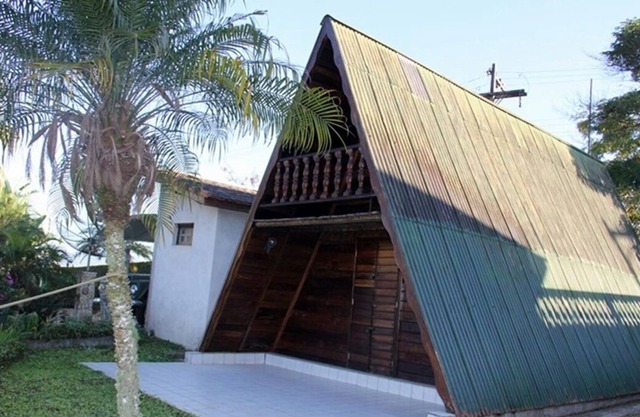 Beautiful furnished chalet in Sta Isabel, w / pool, parking, barbecue