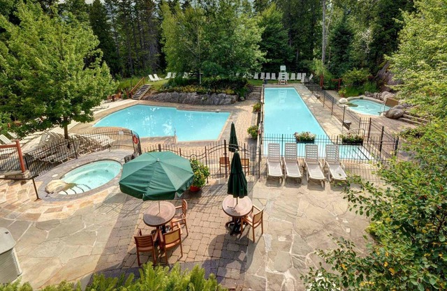 Beautiful Getaway Mont Tremblant 2 bedrooms 2 bath