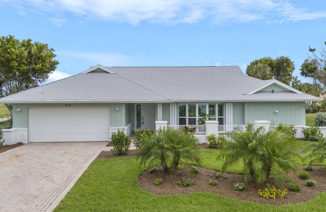 Beautiful golf course view single family home