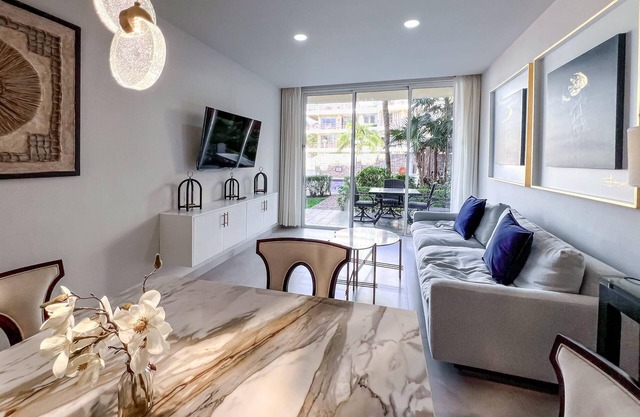 Beautiful Ground Floor 2 BR Suite at Ixchel