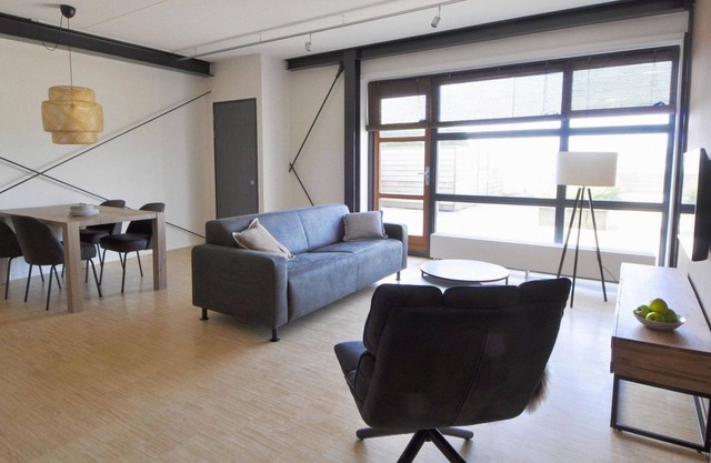 Beautiful ground-floor apartment with private terrace.
