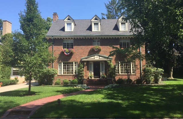 Beautiful historic home close to Notre Dame