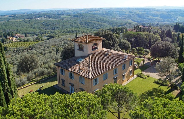 Beautiful Historic Estate With Tennis Court & Pool Only Minutes From Florence